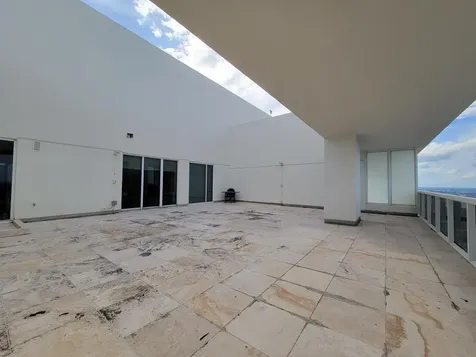 1830 S Ocean Drive Hallandale FL 33009