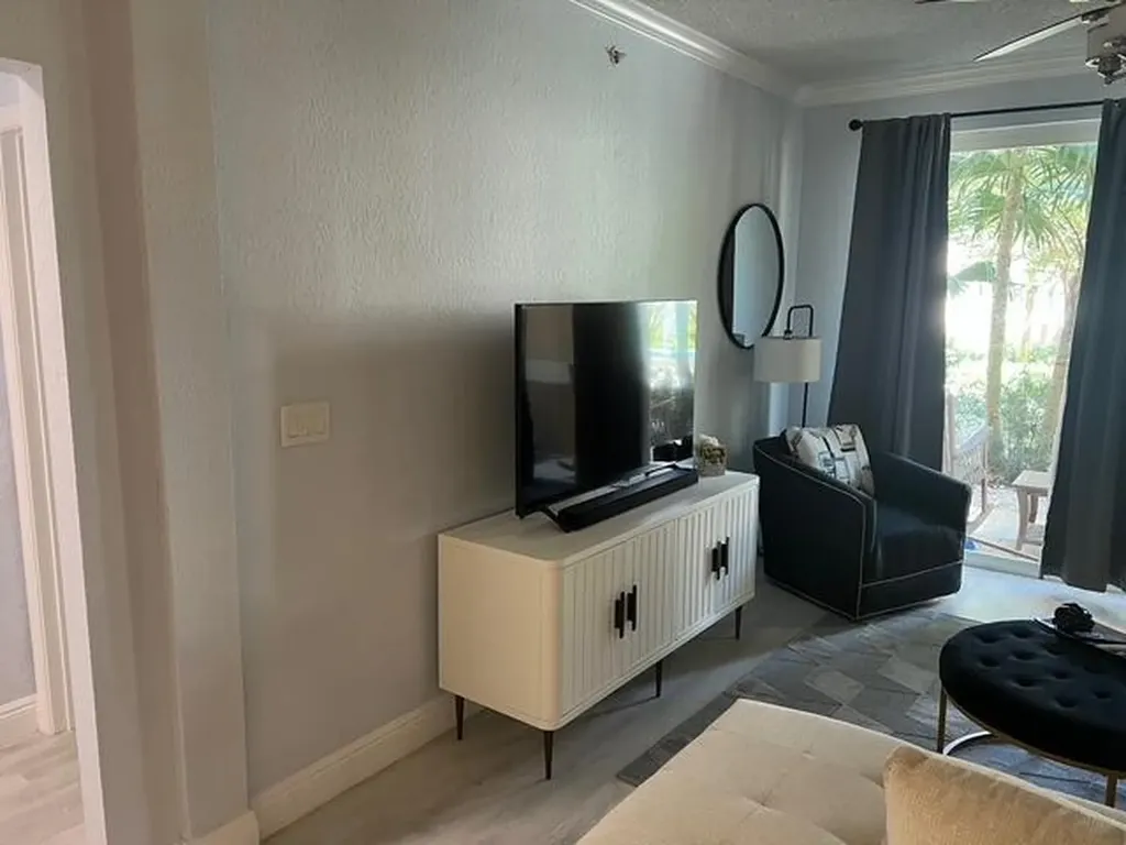 1805 N Flagler Drive West Palm Beach FL 33407
