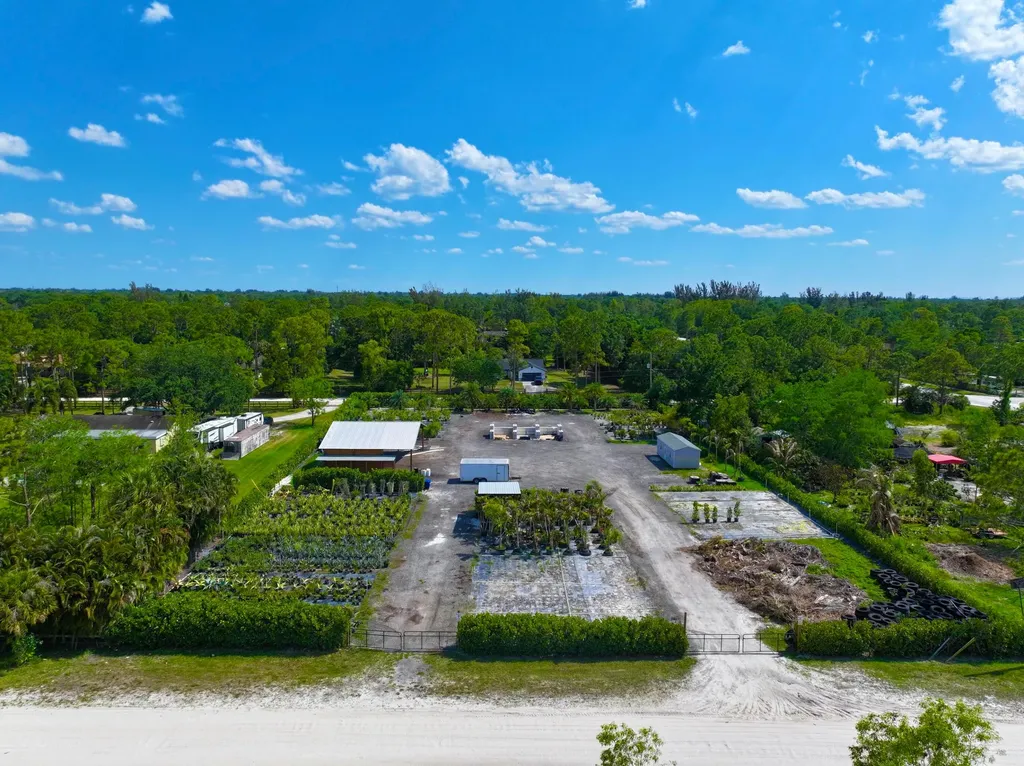 17455 49th Street N The Acreage FL 33470