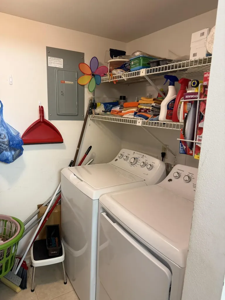 422 Pine Glen Lane Greenacres FL 33463