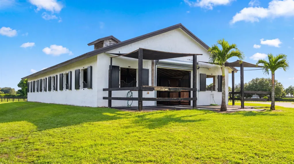 2808 Appaloosa Trail Wellington FL 33414
