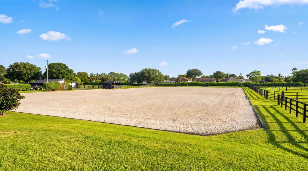 2808 Appaloosa Trail Wellington FL 33414