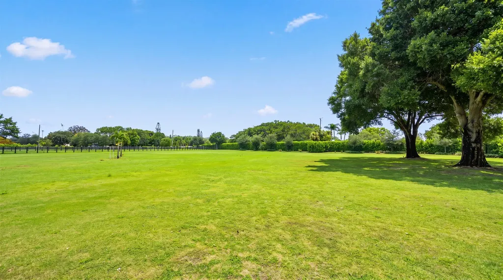 2808 Appaloosa Trail Wellington FL 33414