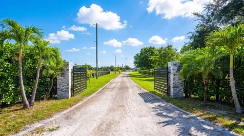 2808 Appaloosa Trail Wellington FL 33414