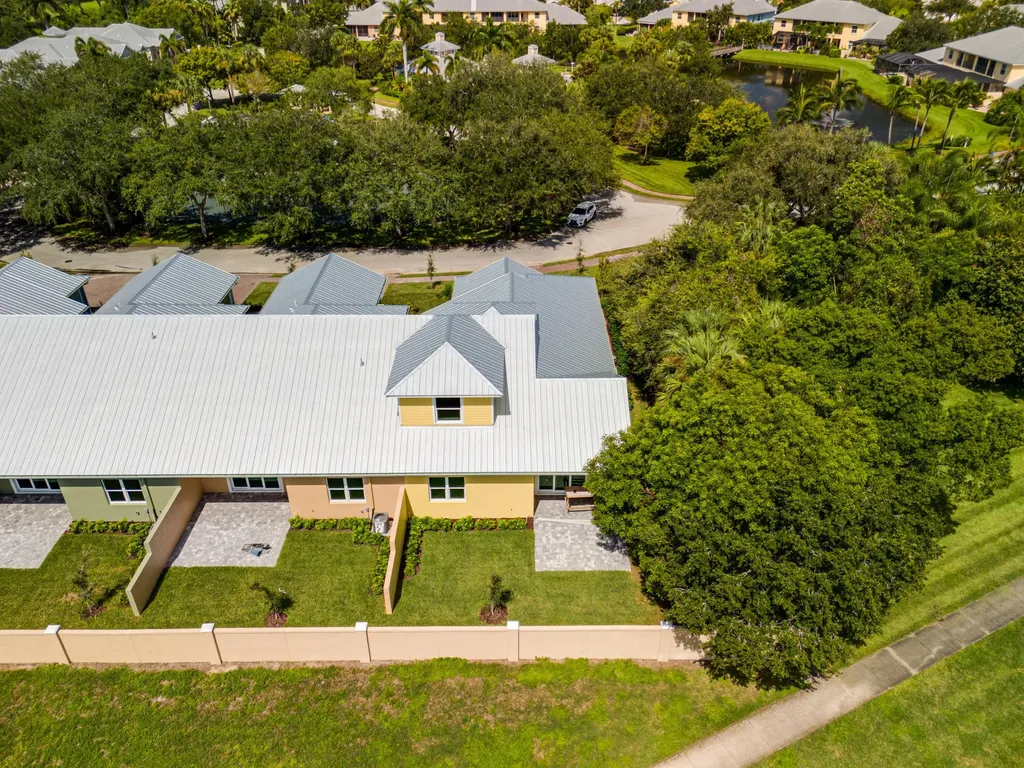 1805 Bridgepointe Circle Vero Beach FL 32967
