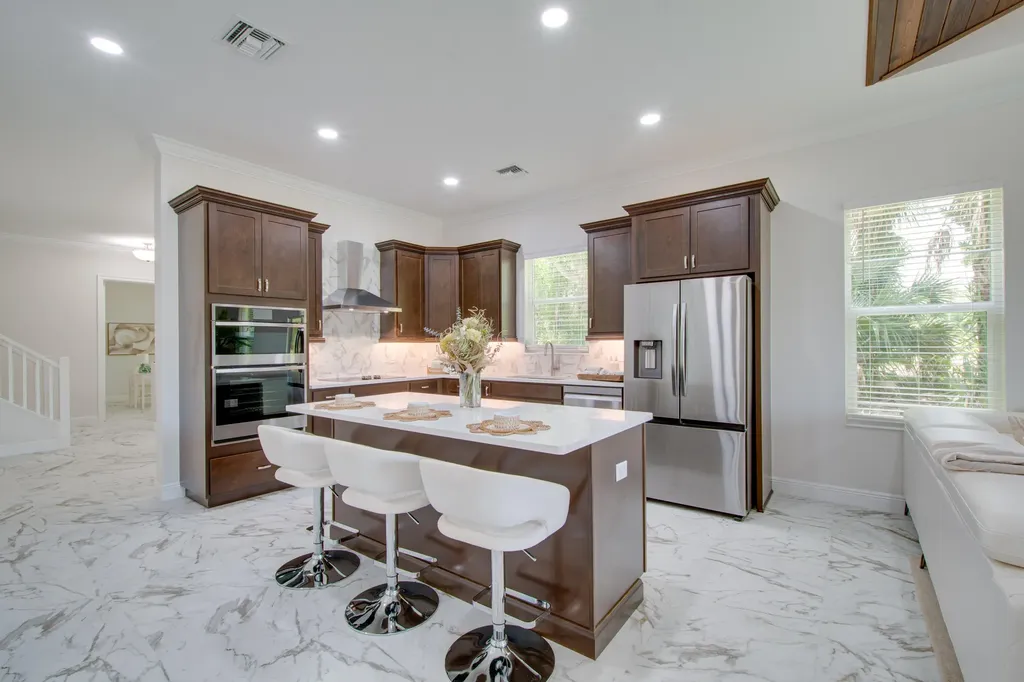 1805 Bridgepointe Circle Vero Beach FL 32967