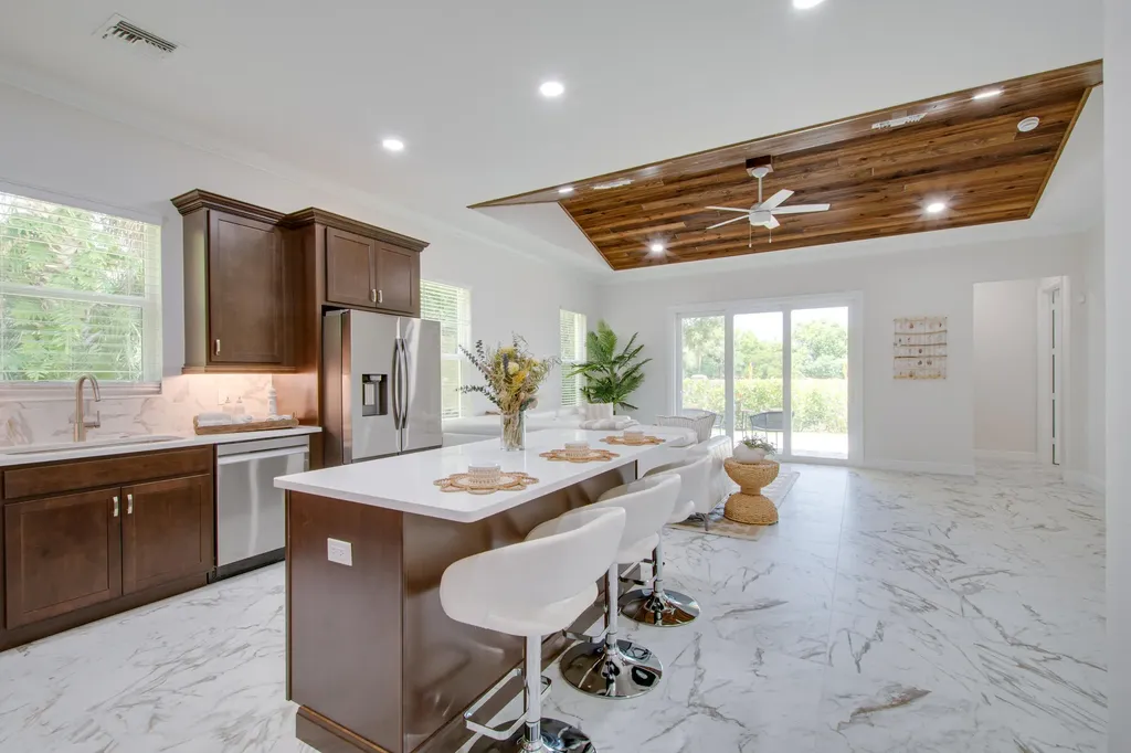 1805 Bridgepointe Circle Vero Beach FL 32967