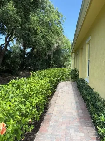 1805 Bridgepointe Circle Vero Beach FL 32967