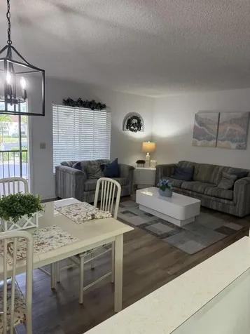 133 Lake Pine Circle Greenacres FL 33463