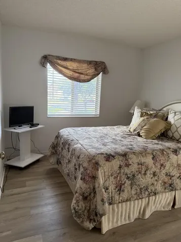 133 Lake Pine Circle Greenacres FL 33463