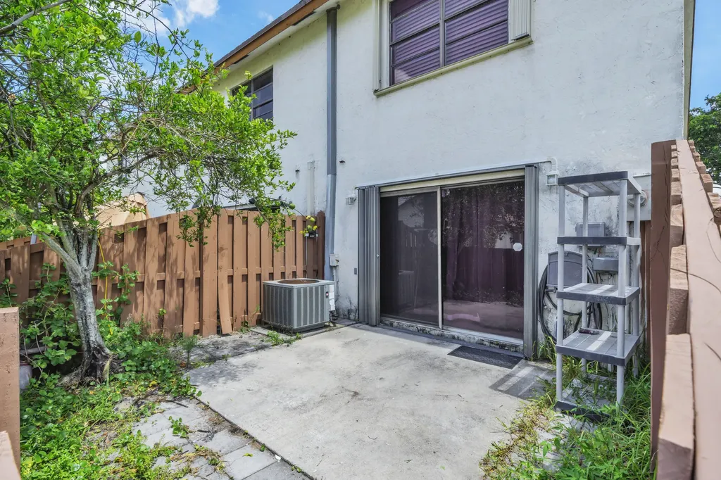 1030 Parkside Green Drive Greenacres FL 33415