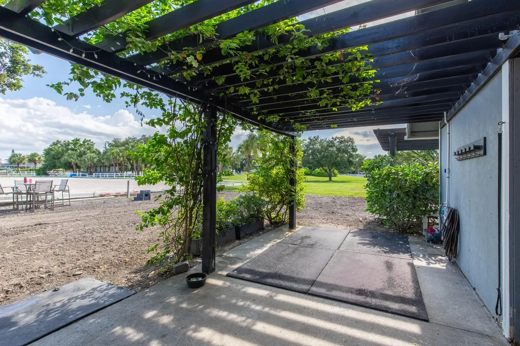 844 Arabian Drive Loxahatchee FL 33470