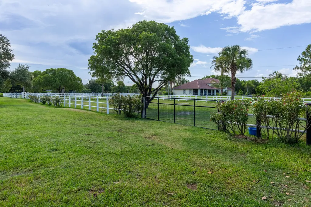 844 Arabian Drive Loxahatchee FL 33470