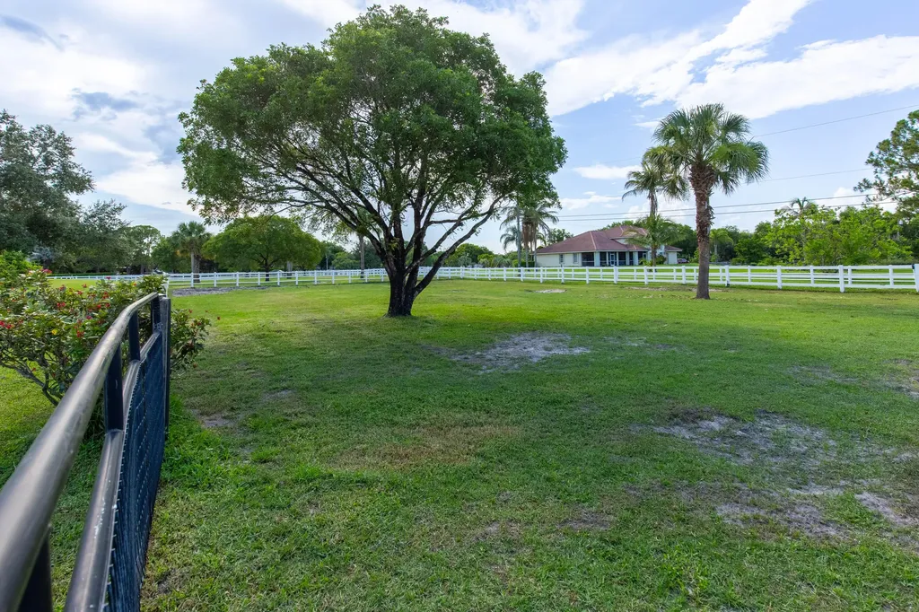 844 Arabian Drive Loxahatchee FL 33470