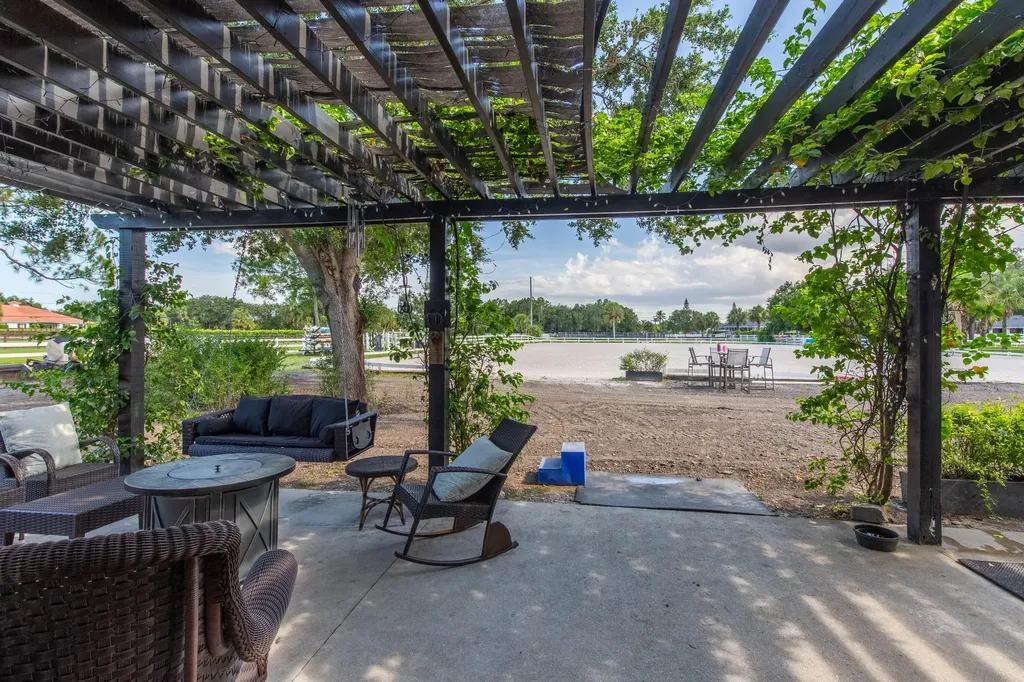 844 Arabian Drive Loxahatchee FL 33470