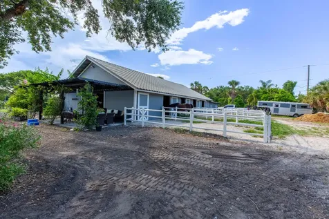 844 Arabian Drive Loxahatchee FL 33470