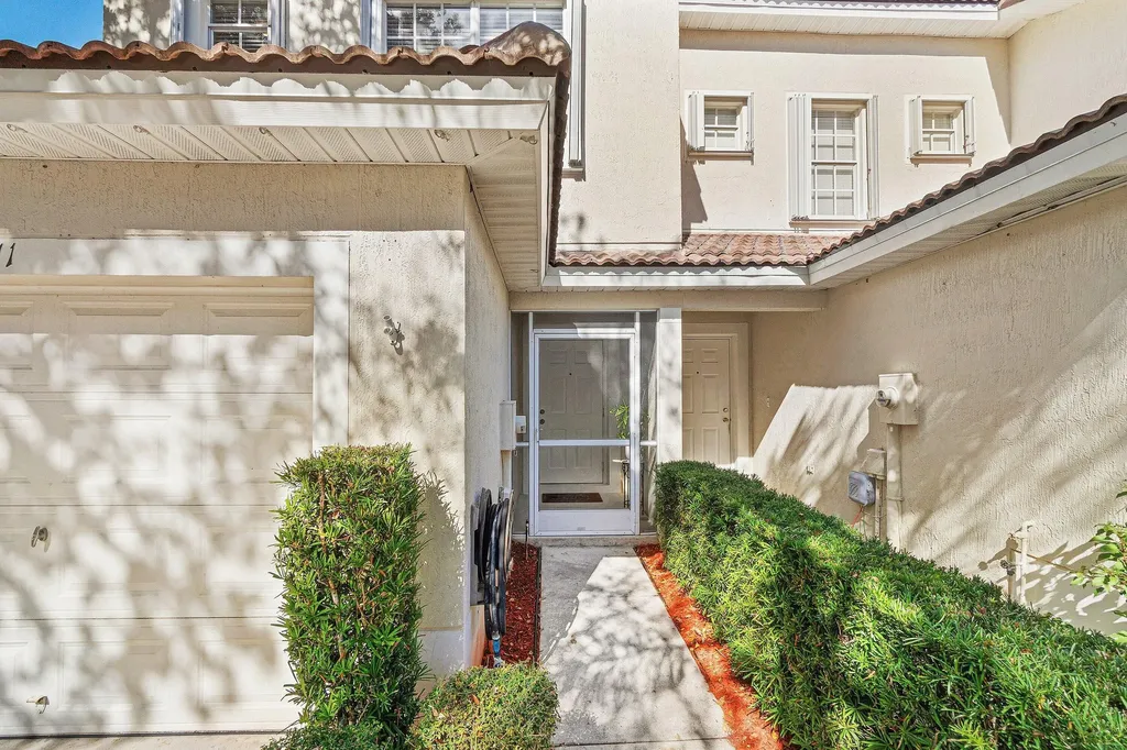 9911 Porta Leona Lane Boynton Beach FL 33472