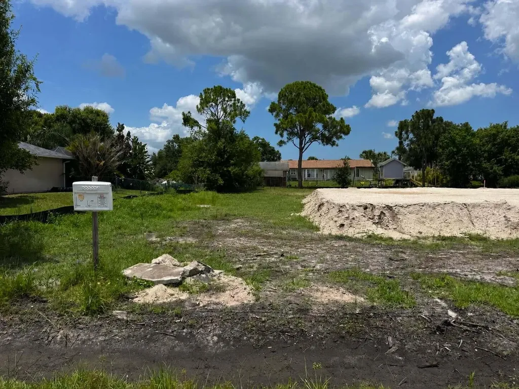 8035 102nd Avenue Vero Beach FL 32967