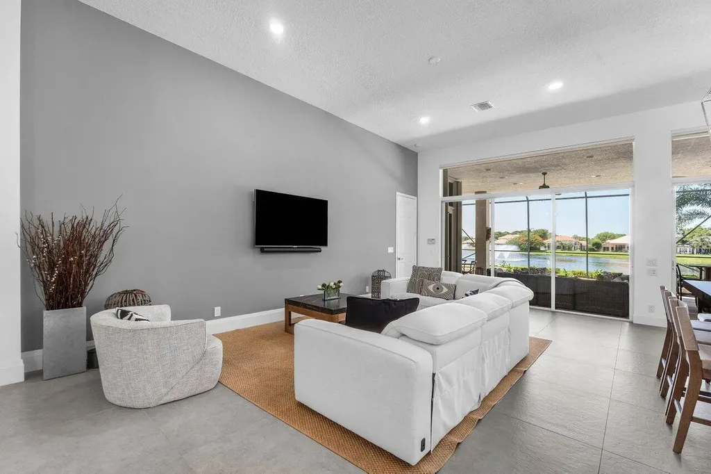 105 Island Cove Way Palm Beach Gardens FL 33418