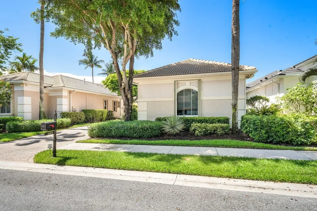 105 Island Cove Way Palm Beach Gardens FL 33418
