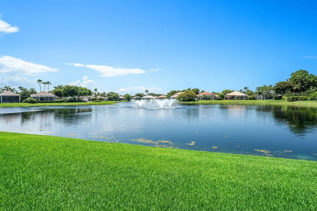 105 Island Cove Way Palm Beach Gardens FL 33418