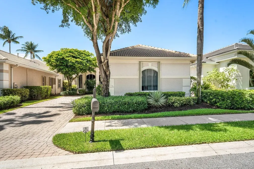 105 Island Cove Way Palm Beach Gardens FL 33418