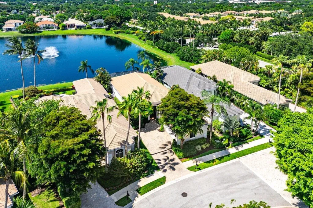 105 Island Cove Way Palm Beach Gardens FL 33418
