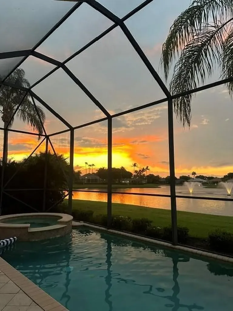 105 Island Cove Way Palm Beach Gardens FL 33418