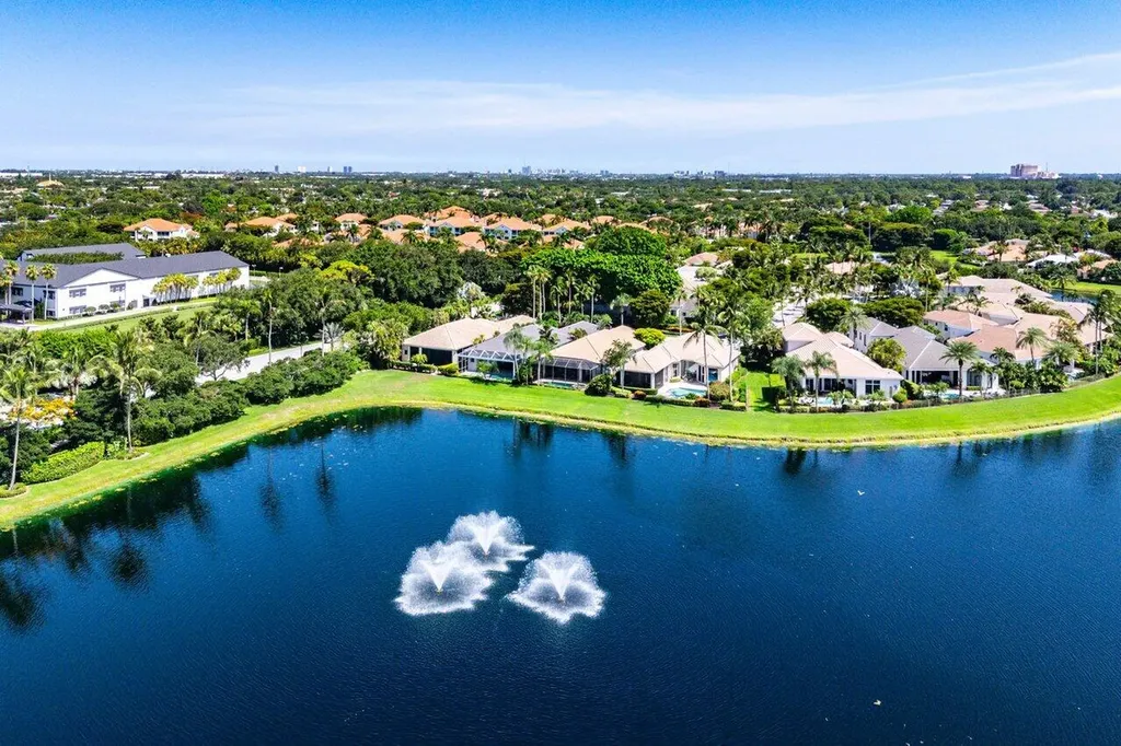 105 Island Cove Way Palm Beach Gardens FL 33418