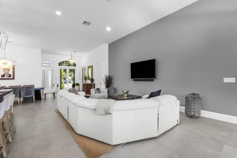 105 Island Cove Way Palm Beach Gardens FL 33418