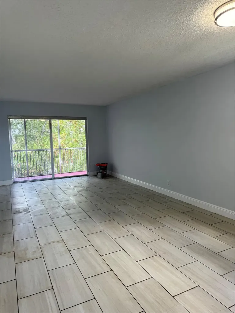 1100 NW 87th Avenue Coral Springs FL 33071