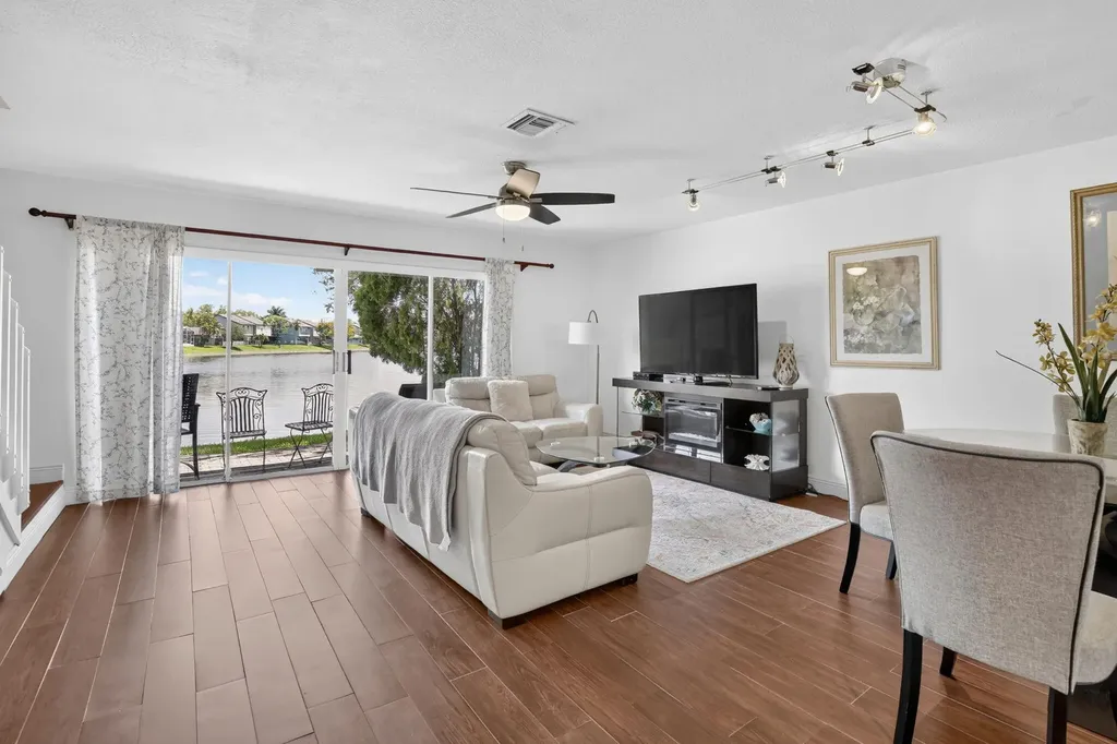 12175 NW 36th Place Sunrise FL 33323