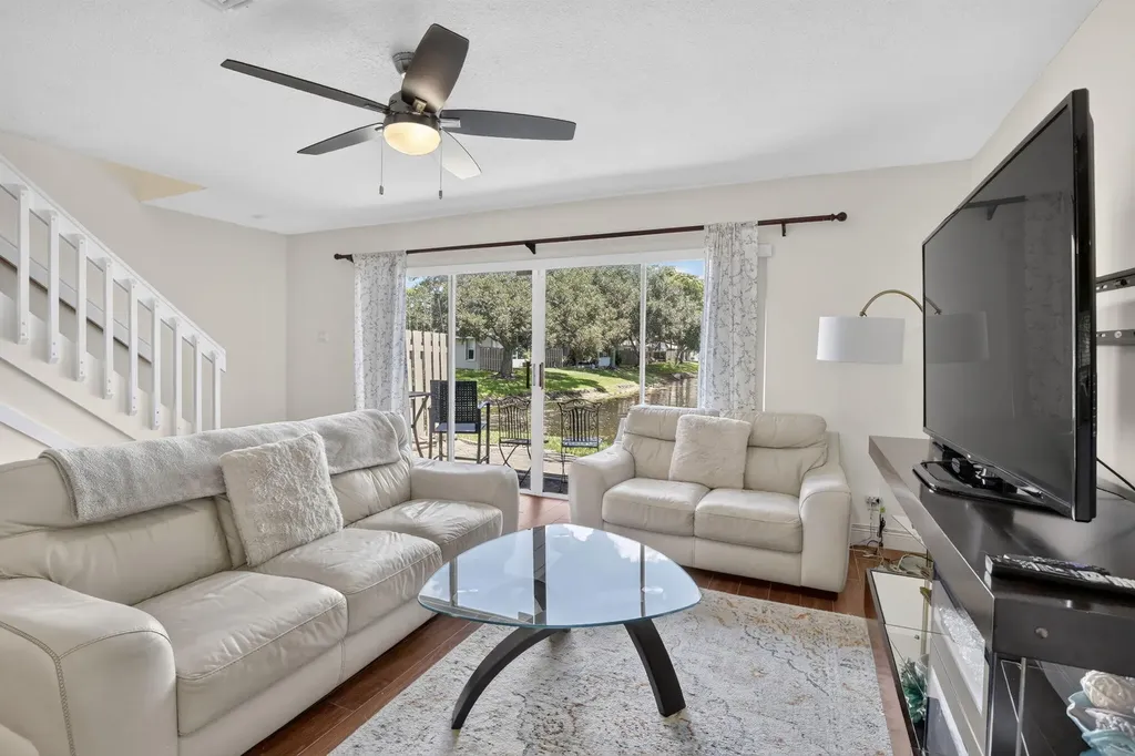 12175 NW 36th Place Sunrise FL 33323