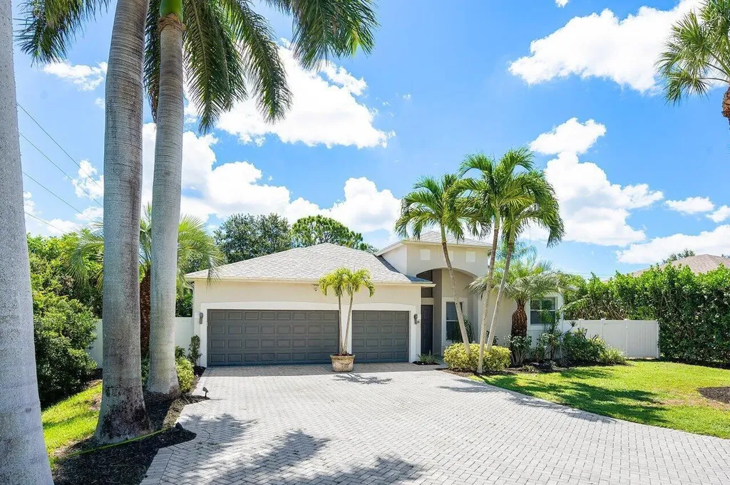 50 Lake Eden Drive Boynton Beach FL 33435