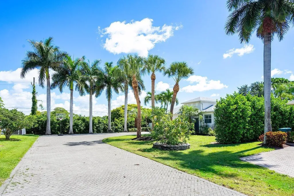 50 Lake Eden Drive Boynton Beach FL 33435