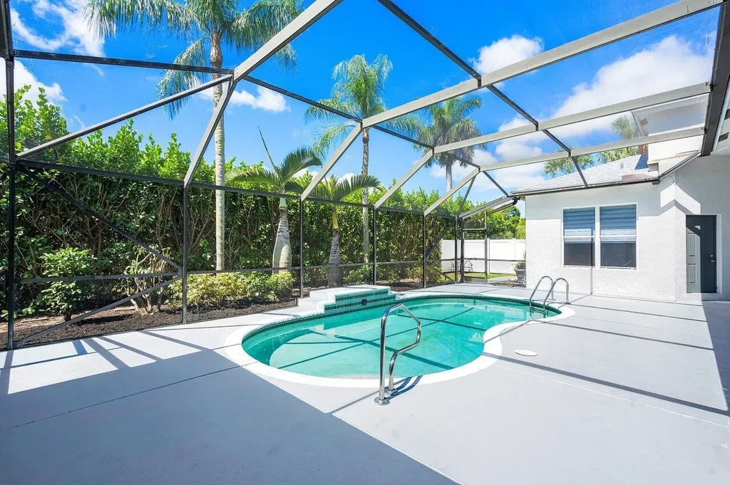 50 Lake Eden Drive Boynton Beach FL 33435