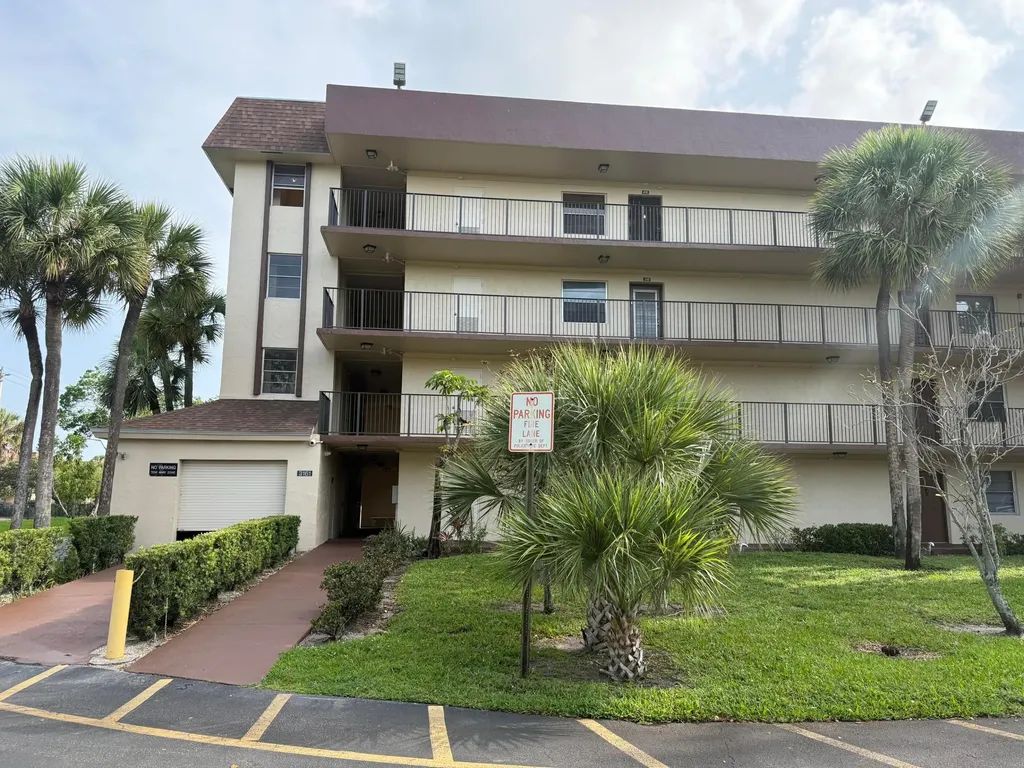 3161 NW 47th Terrace Lauderdale Lakes FL 33319