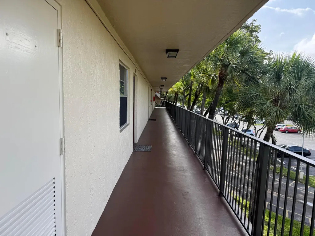 3161 NW 47th Terrace Lauderdale Lakes FL 33319