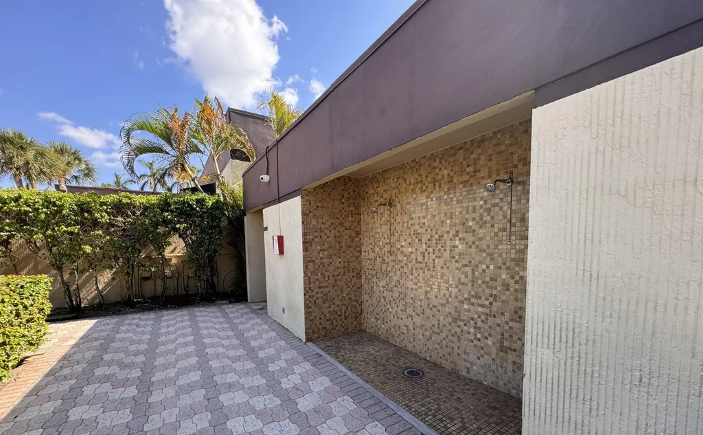 3161 NW 47th Terrace Lauderdale Lakes FL 33319