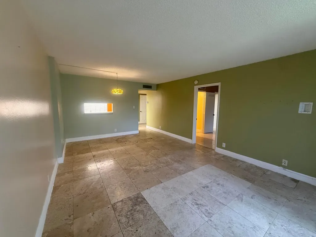3161 NW 47th Terrace Lauderdale Lakes FL 33319