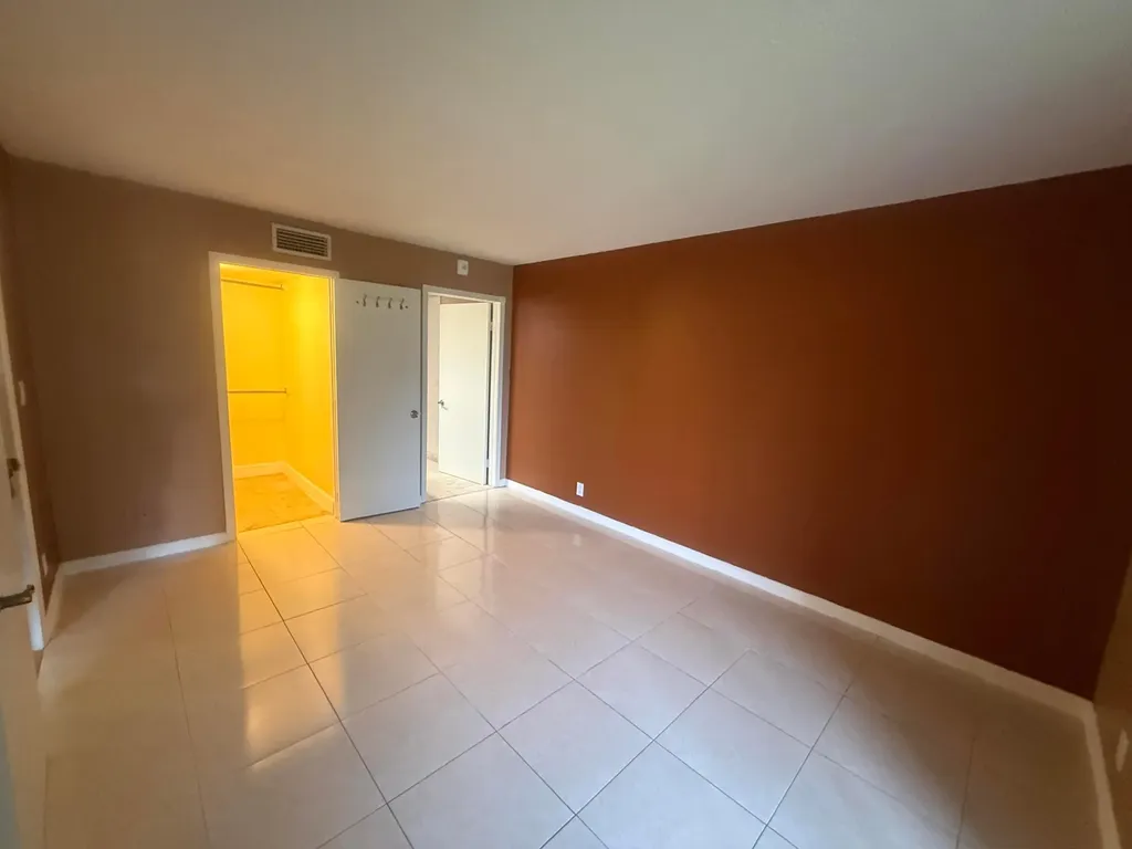 3161 NW 47th Terrace Lauderdale Lakes FL 33319