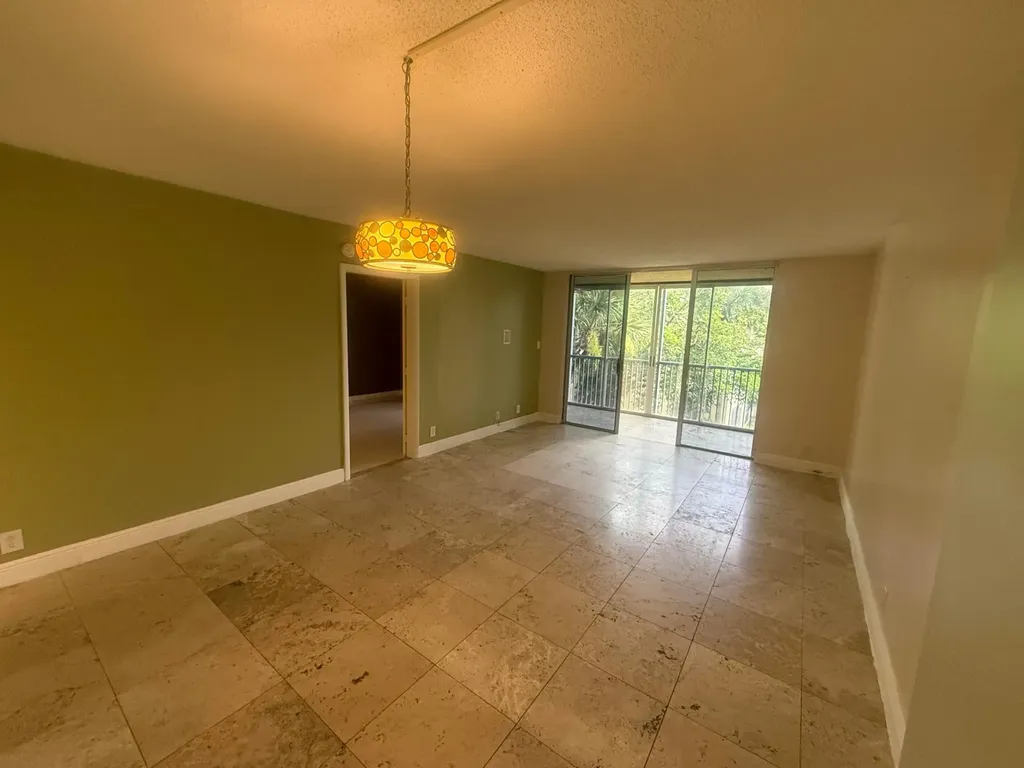 3161 NW 47th Terrace Lauderdale Lakes FL 33319