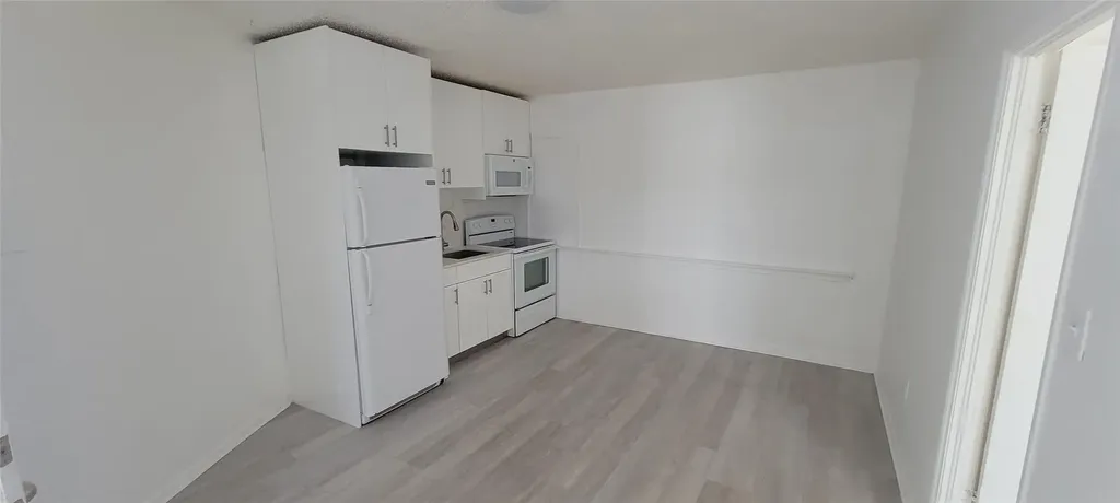 2417 Hayes Street Hollywood FL 33020
