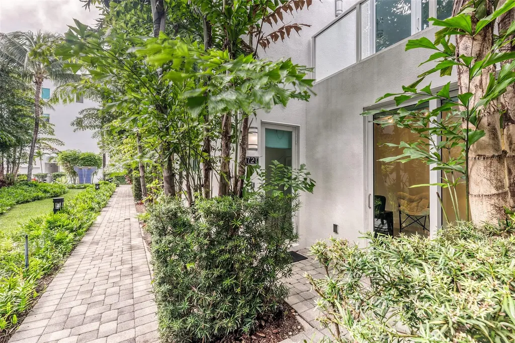 727 NE 4th Avenue Fort Lauderdale FL 33304