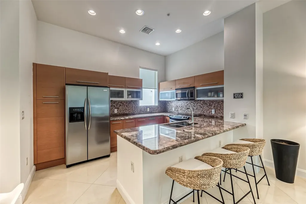 727 NE 4th Avenue Fort Lauderdale FL 33304