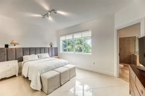 727 NE 4th Avenue Fort Lauderdale FL 33304