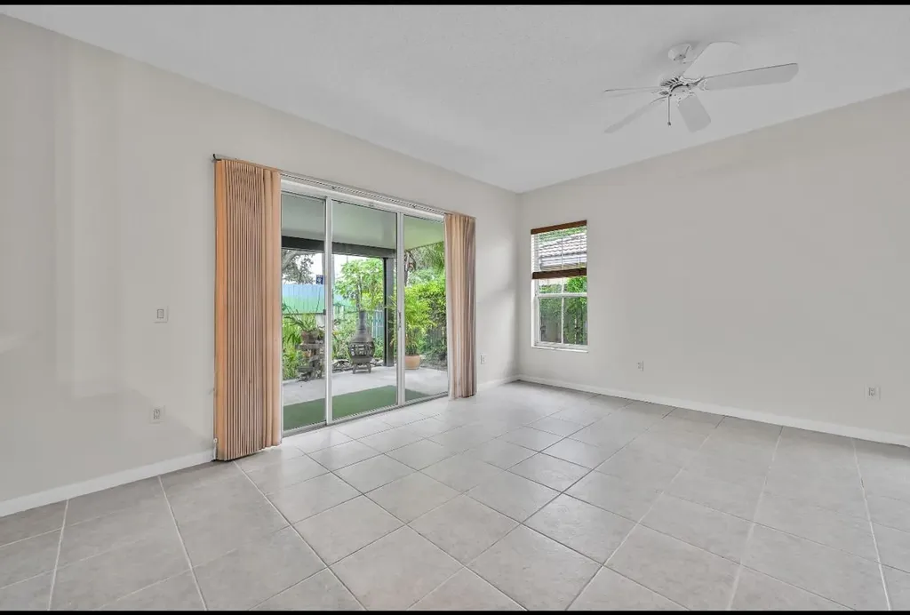 13761 N Garden Cove Circle Davie FL 33325