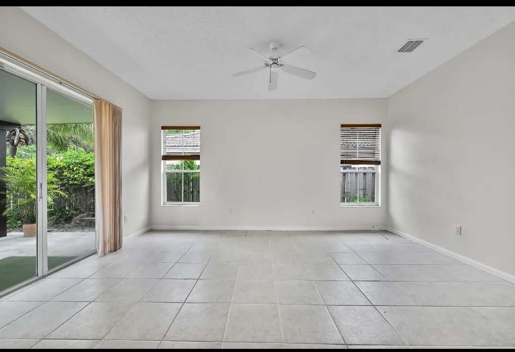 13761 N Garden Cove Circle Davie FL 33325