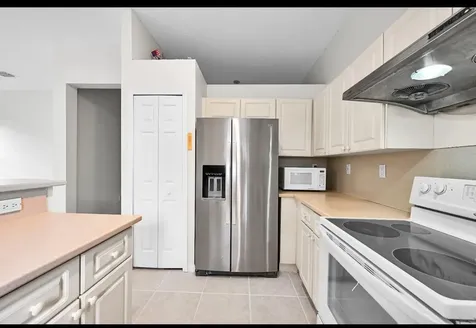 13761 N Garden Cove Circle Davie FL 33325