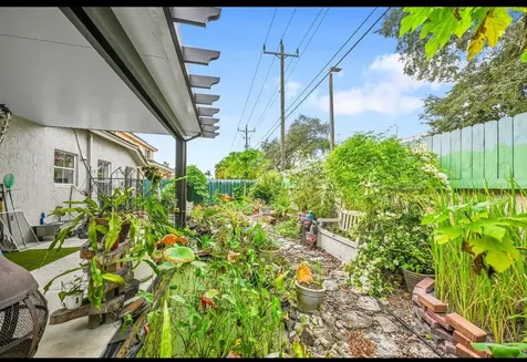 13761 N Garden Cove Circle Davie FL 33325